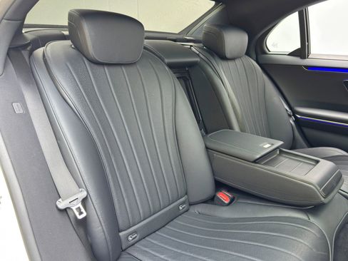 Used 2022 Mercedes-Benz S 500 4MATIC w/ AMG Line Package image 42