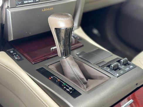 Used 2011 Lexus GX 460 Sport Utility image 22