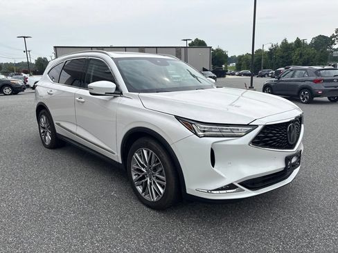 Used 2023 Acura MDX SH-AWD w/ Advance Package image 10