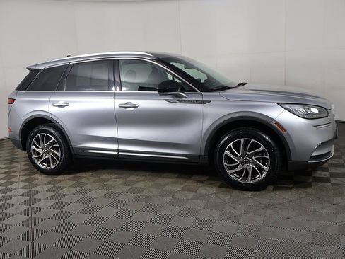 Used 2022 Lincoln Corsair AWD w/ Equipment Group 101A image 18