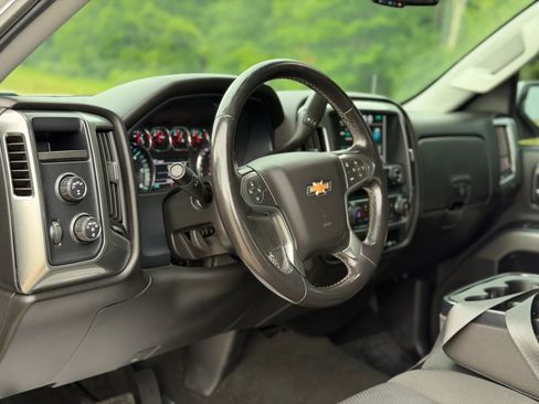 Used 2018 Chevrolet Silverado 1500 LT w/ All Star Edition AWD/4WD image 11