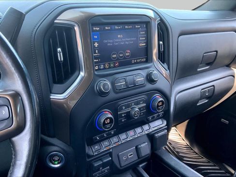 Used 2021 Chevrolet Silverado 1500 High Country w/ Technology Package AWD/4WD image 6