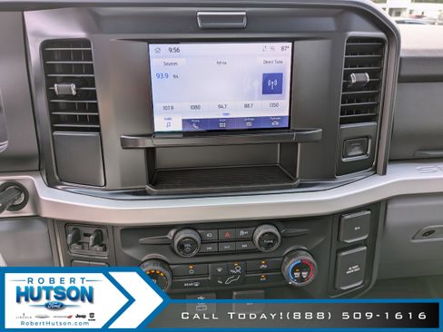 New 2025 Ford F350 XLT w/ 360-Degree Camera Package image 15