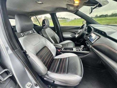 Used 2023 Nissan Kicks SR w/ SR Premium Package FWD image 27