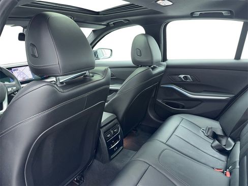 Used 2024 BMW 330i Sedan image 40