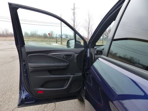 Used 2023 Honda Passport EX-L image 17