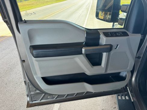 Used 2021 Ford F250 XLT w/ Tremor Off-Road Package image 12