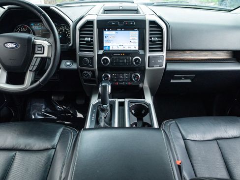 Used 2019 Ford F150 Lariat w/ Equipment Group 502A Luxury AWD/4WD image 17