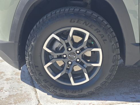 Used 2026 Chevrolet Equinox ACTIV image 15