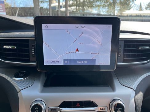 Used 2023 Ford Explorer XLT w/ Equipment Group 202A image 23