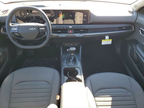 Used 2025 Kia K4 EX FWD image 23