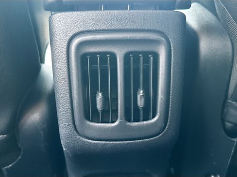 Used 2019 Jeep Compass Limited AWD/4WD image 26
