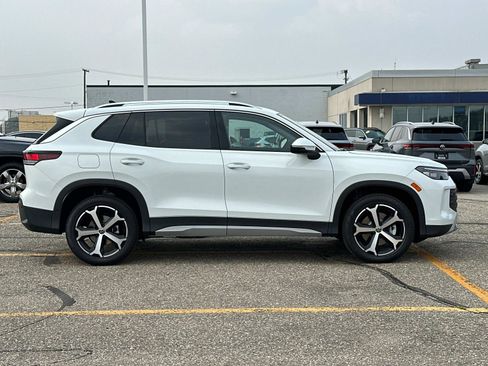 New 2025 Volkswagen Tiguan SE image 6