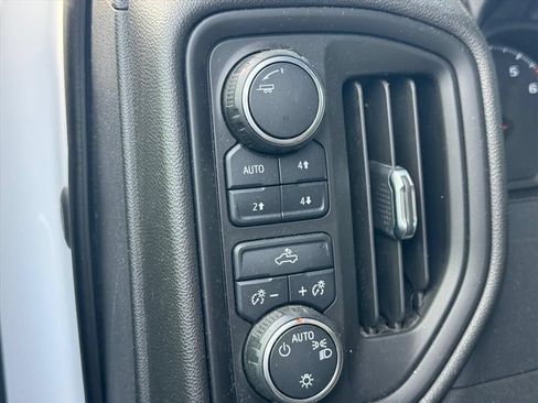 Used 2021 Chevrolet Silverado 1500 Custom Trail Boss AWD/4WD image 8