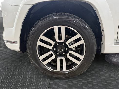 Used 2024 Toyota 4Runner Limited AWD/4WD image 15