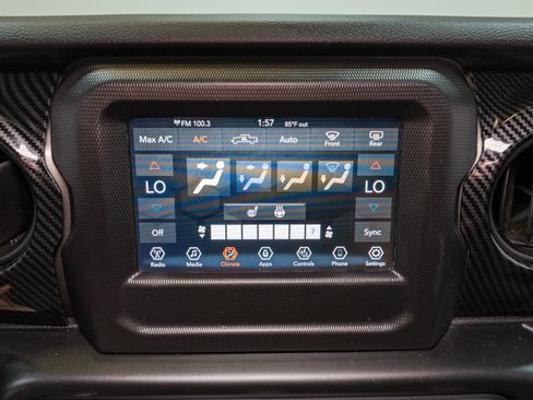 Used 2021 Jeep Gladiator Sport AWD/4WD image 17
