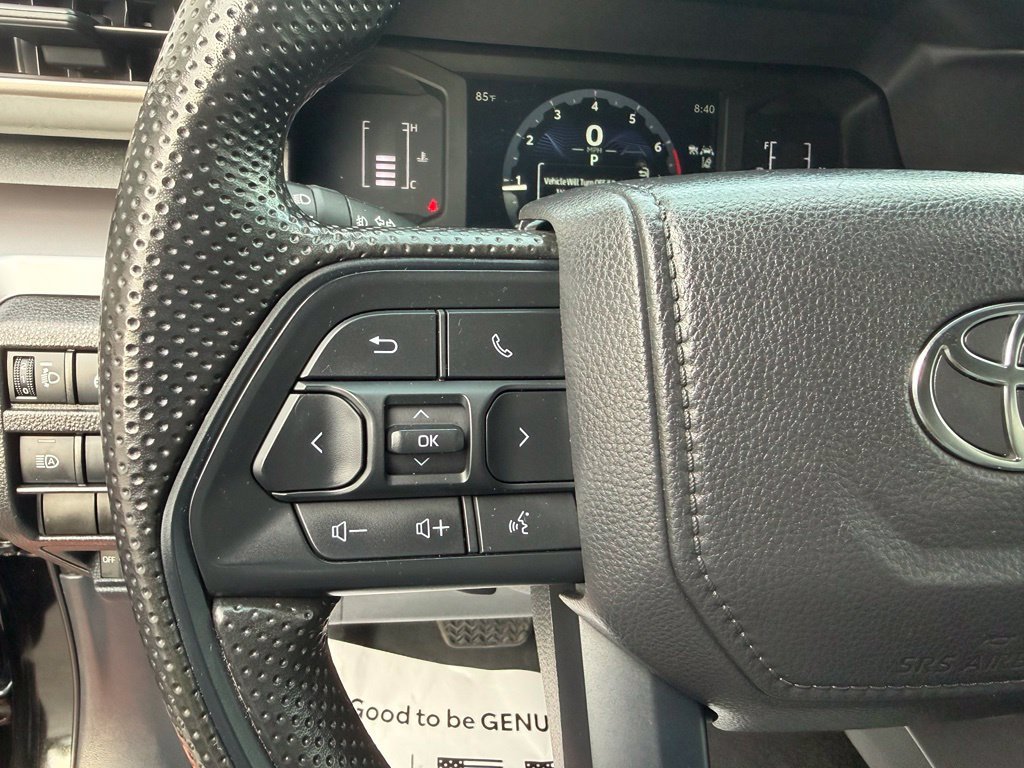 Certified 2025 Toyota Tacoma SR5 AWD/4WD image 17
