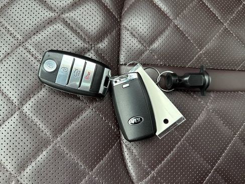 Used 2017 Kia Optima SX image 32