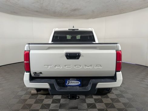 Used 2024 Toyota Tacoma TRD Off-Road image 8