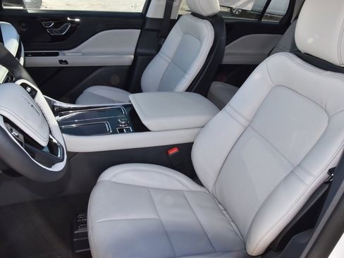 New 2026 Lincoln Aviator 2WD image 34