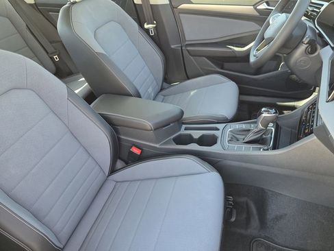 New 2026 Volkswagen Jetta SE FWD image 12