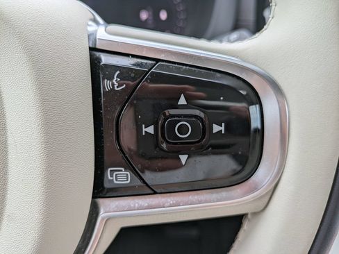 Used 2023 Volvo XC60 B6 Ultimate w/ Protection Package Premier AWD/4WD image 27