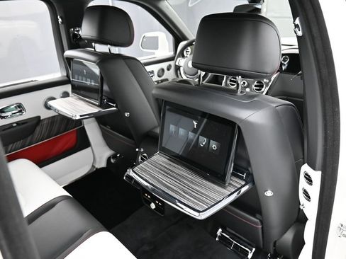 New 2026 Rolls-Royce Cullinan AWD/4WD image 29
