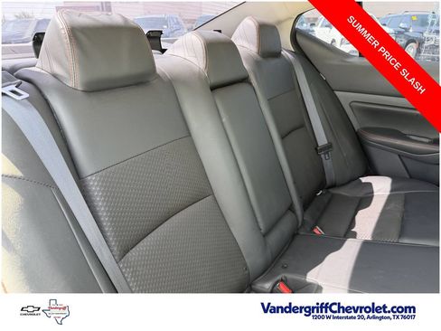 Used 2025 Nissan Altima 2.5 SR FWD image 25