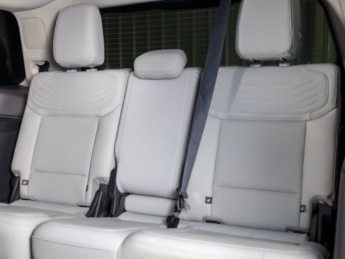 Used 2025 Ford Expedition Platinum w/ Platinum Ultimate Package AWD/4WD image 26