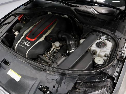Used 2013 Audi S8 w/ Driver Assistance Pkg image 18