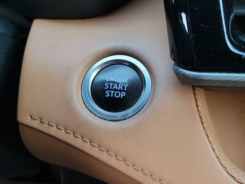Used 2021 Toyota Highlander Platinum FWD image 23