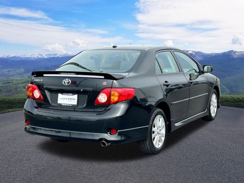 Used 2010 Toyota Corolla S image 5