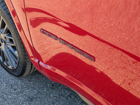 Certified 2023 Jeep Compass Limited image 10