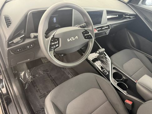 Used 2025 Kia Niro LX FWD image 15