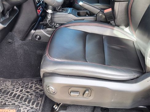 Used 2024 Jeep Wrangler Rubicon image 8