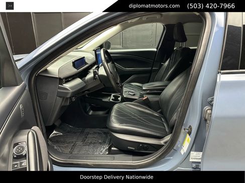 Used 2023 Ford Mustang Mach-E Select image 17