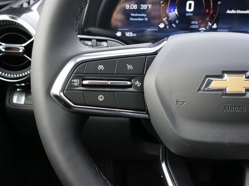 New 2026 Chevrolet Equinox LT w/ Convenience Package II image 8