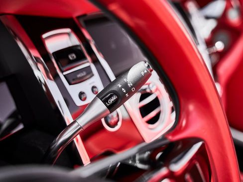 Used 2018 Rolls-Royce Dawn RWD image 54