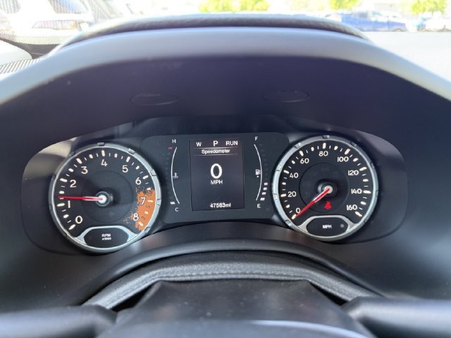 Used 2017 Jeep Renegade Latitude w/ Popular Equipment Group AWD/4WD image 24