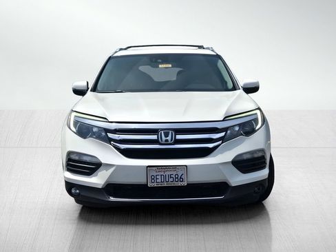 Used 2018 Honda Pilot Elite image 2