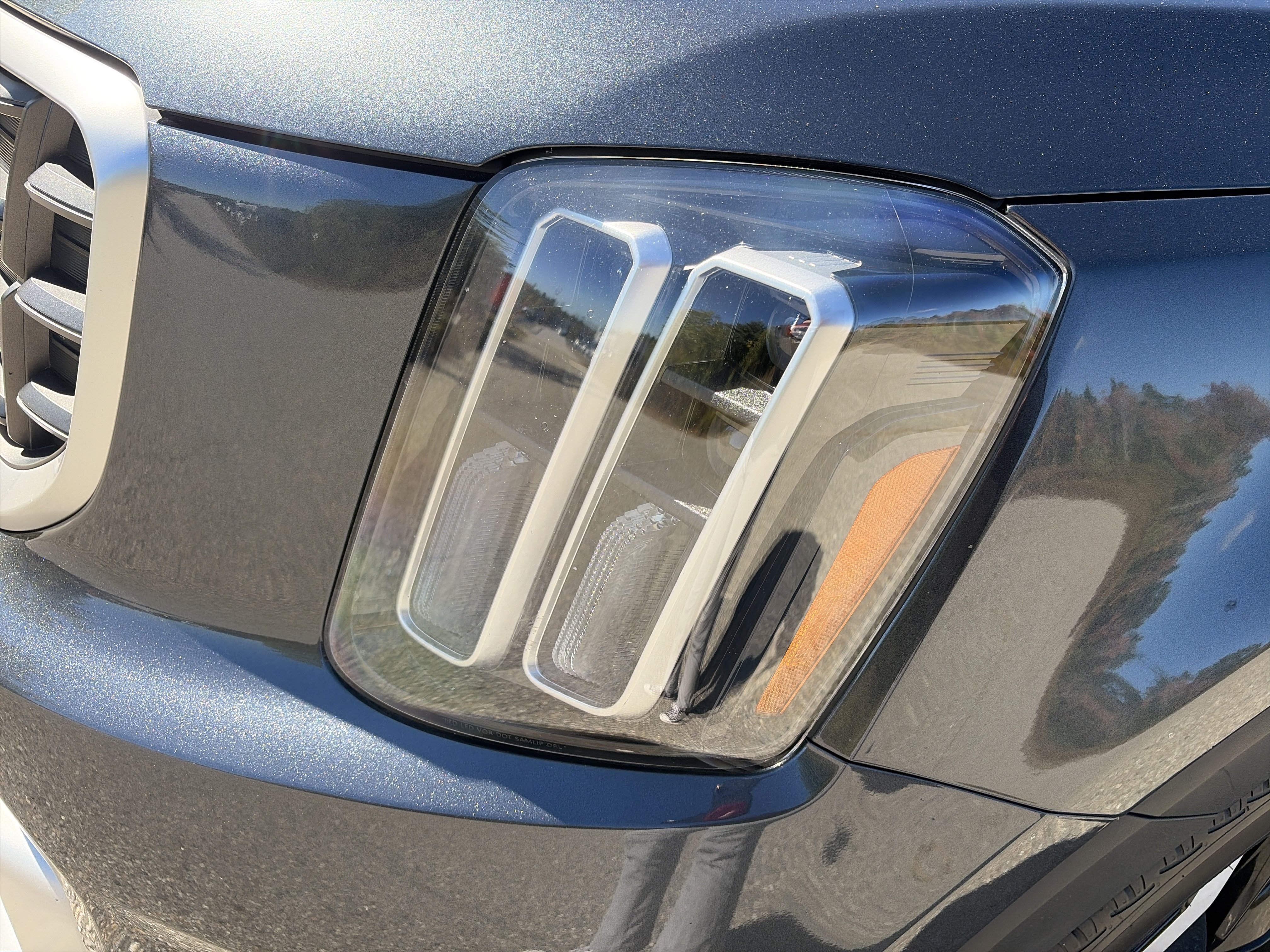 Certified 2024 Kia Telluride S w/ S Sunroof Package AWD/4WD image 9