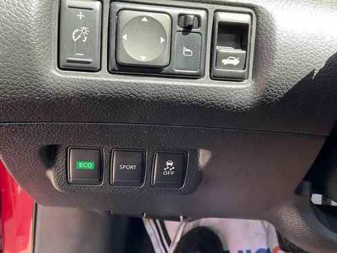 Used 2013 Nissan Sentra SV FWD image 9