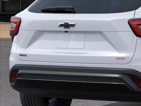 New 2026 Chevrolet Trax RS w/ Driver Confidence Package image 14