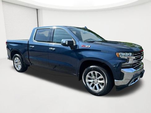 Used 2021 Chevrolet Silverado 1500 LTZ w/ LTZ Premium Package AWD/4WD image 3