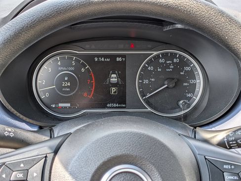 Used 2024 Nissan Versa SV FWD image 19