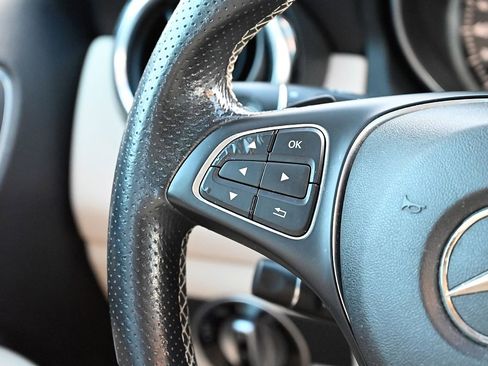 Certified 2019 Mercedes-Benz GLA 250 image 17