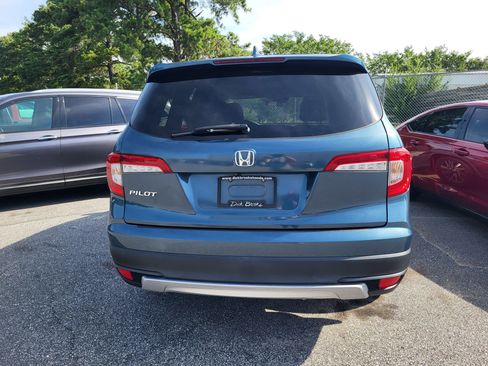 Used 2021 Honda Pilot EX image 5
