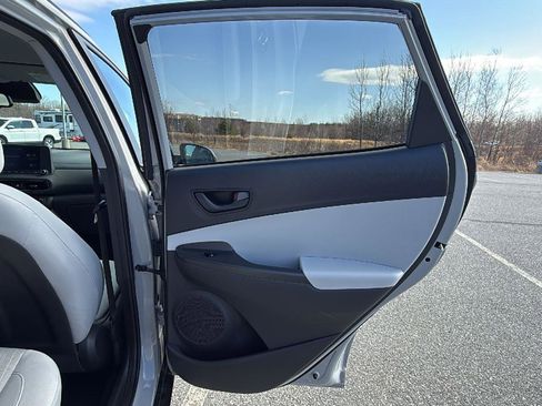 Used 2023 Hyundai Kona SEL AWD/4WD image 18