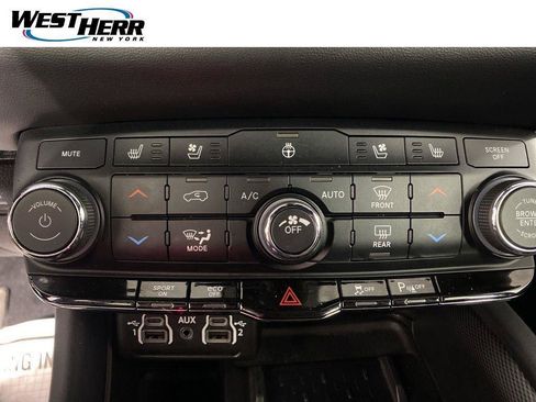 Used 2025 Dodge Durango R/T AWD/4WD image 4