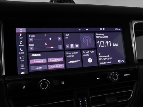 Certified 2025 Porsche Macan S AWD/4WD image 40